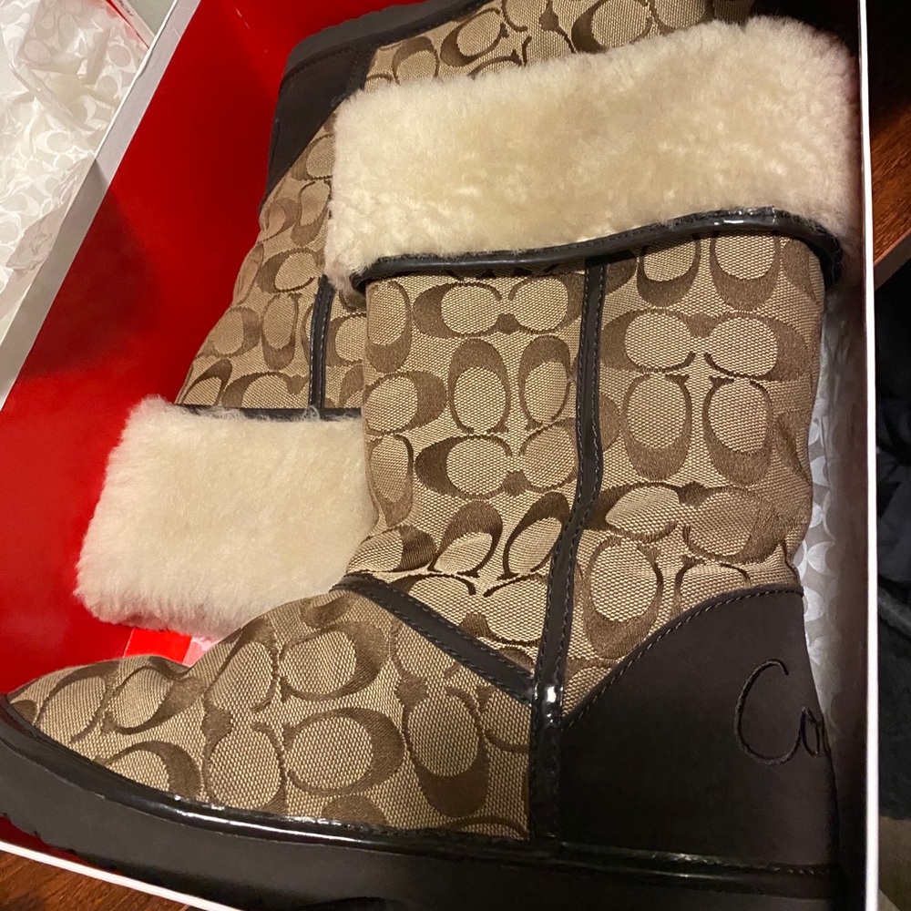 Coach boots